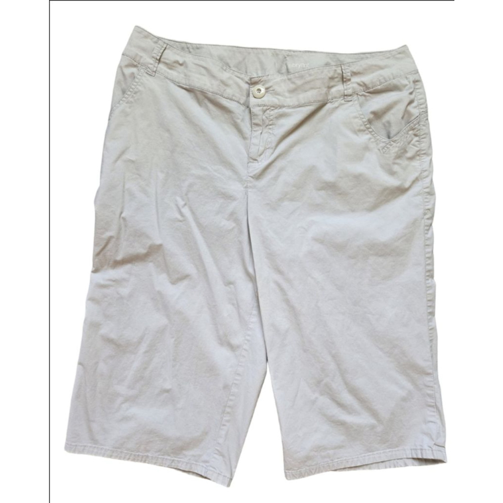 Women's Lane Bryant Beige Shorts Size 14